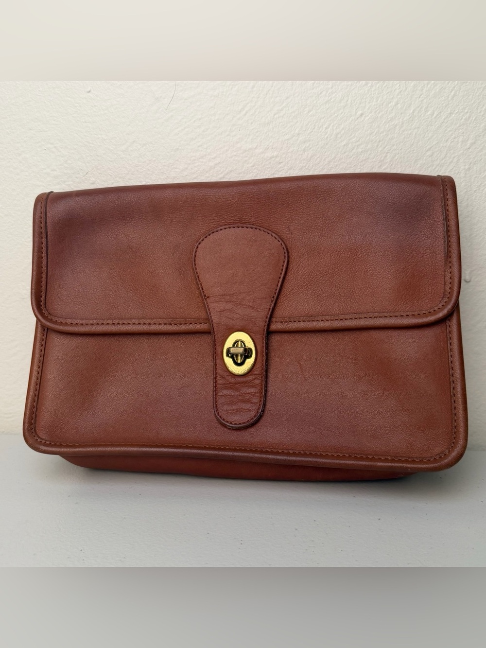 Vintage Coach Brown Turnlock Clutch Pouch Turn Lock Zip Gold Hardware Pockets